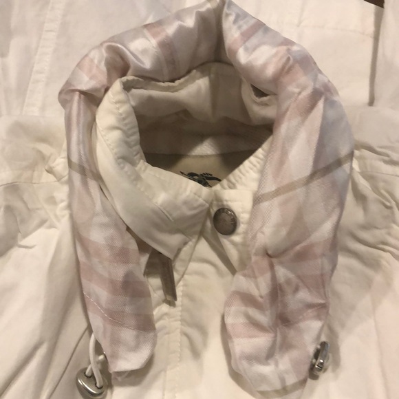 Burberry white vest - Picture 6 of 9